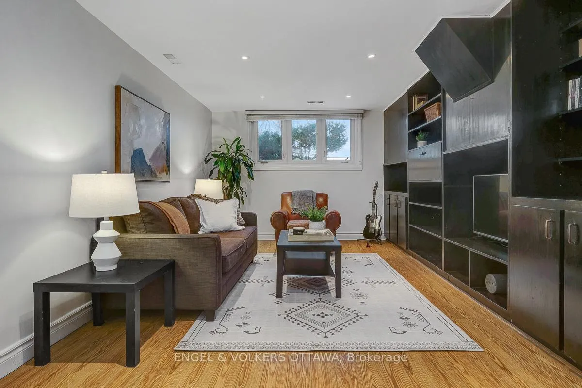 Photo 30 of 10 Spring Garden Avenue, Ottawa, Meadowlands/Crestview — HOMEH