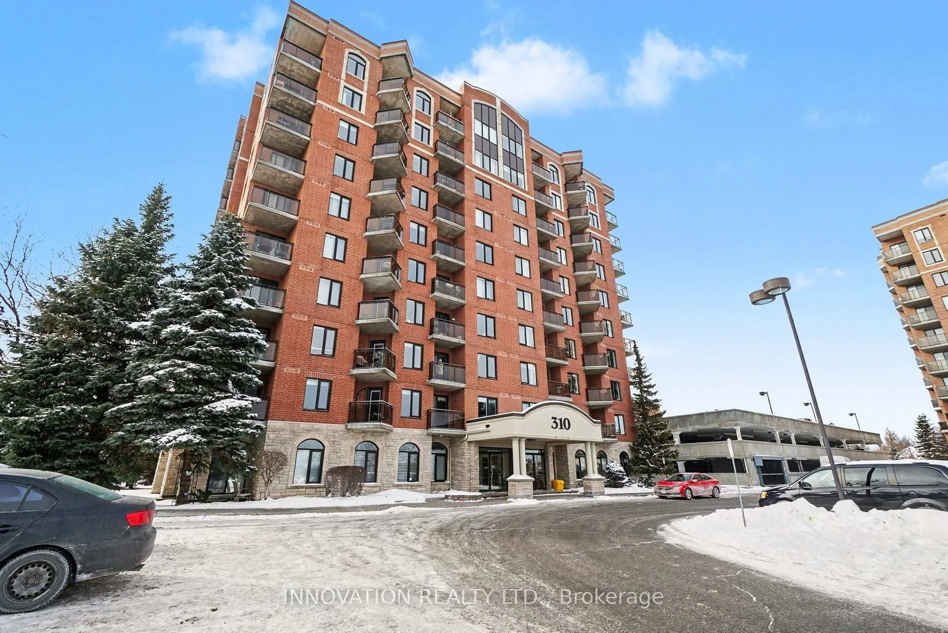 Photo 2 of 310 Central Park Drive, Ottawa, Central Park — HOMEH