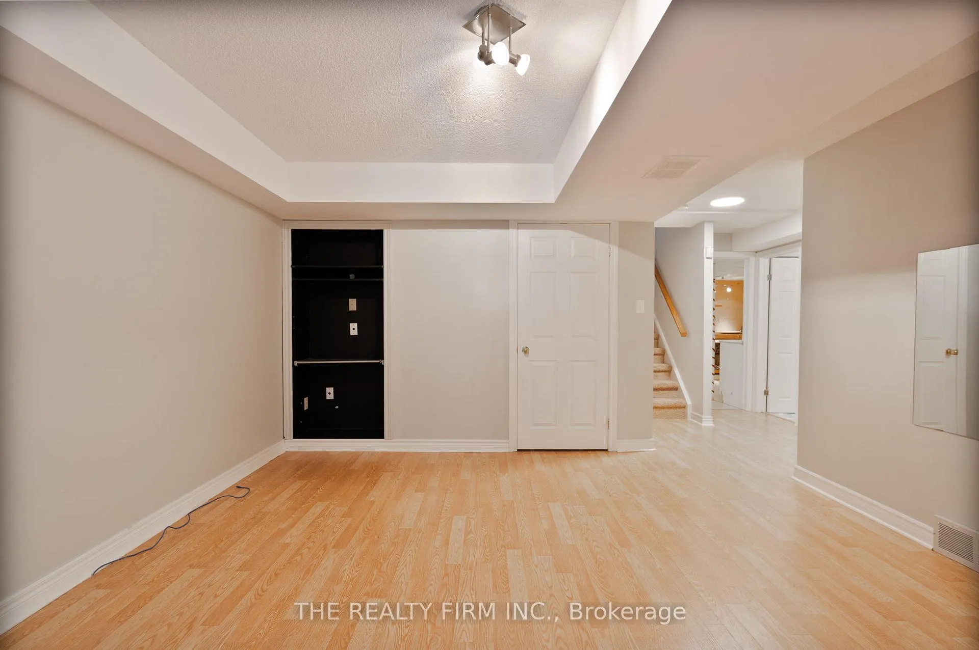 Photo 17 of Unit 7, 1241 Hamilton Road, London, East P — HOMEH