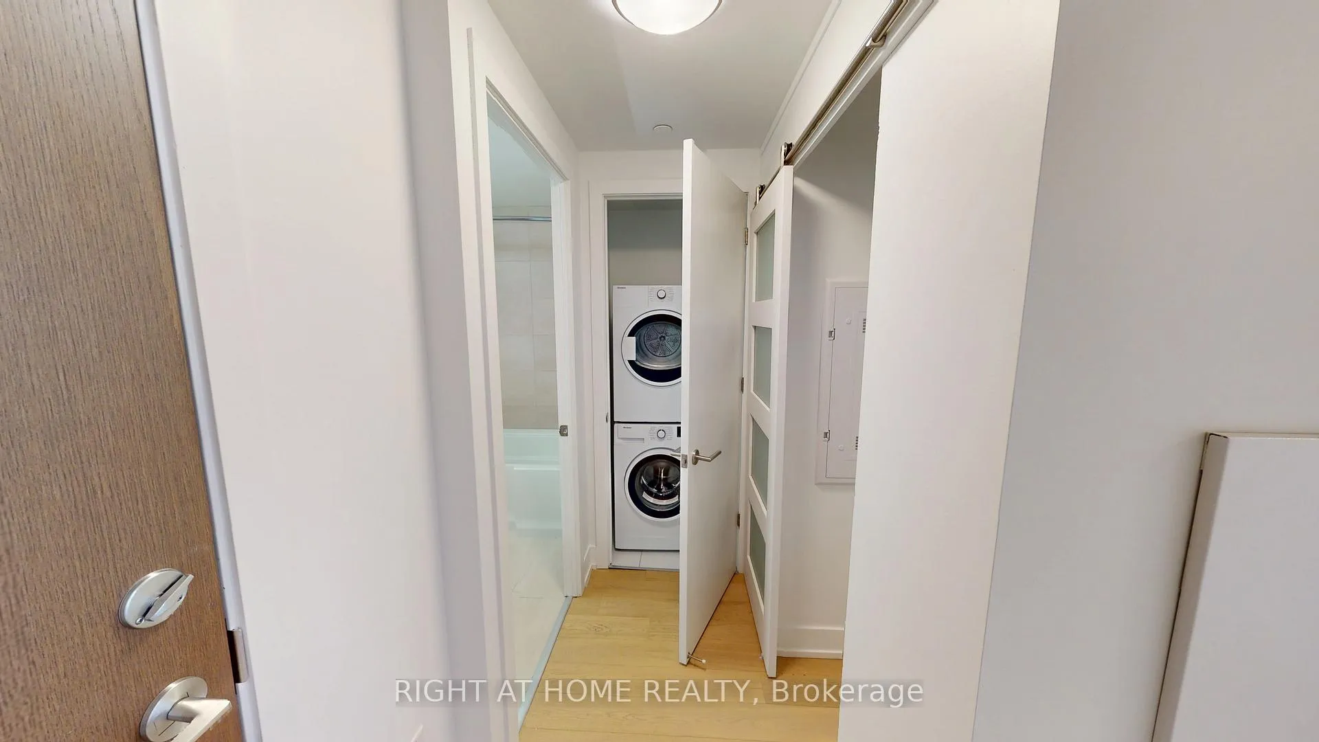 Photo 4 of Unit 314, 1331 Queen Street E, Toronto, Greenwood-Coxwell — HOMEH