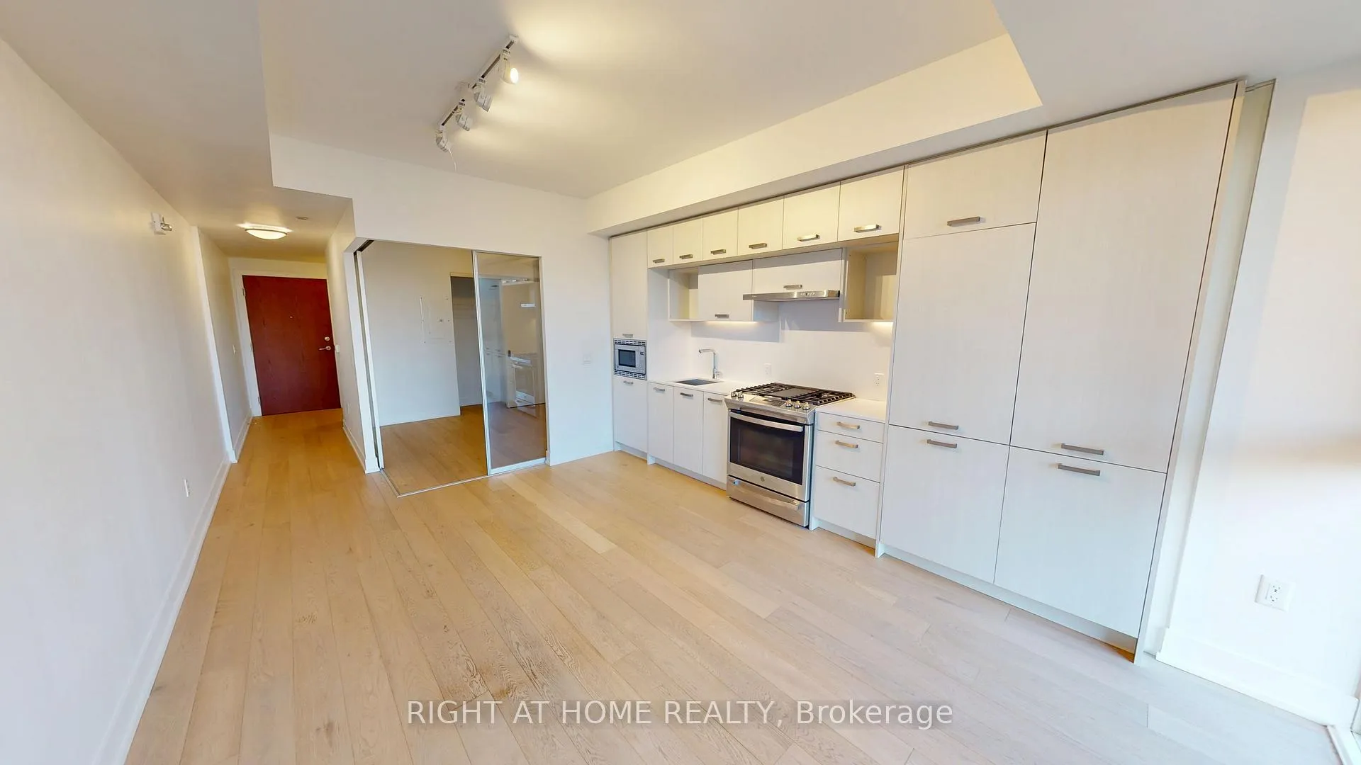 Photo 8 of Unit 314, 1331 Queen Street E, Toronto, Greenwood-Coxwell — HOMEH