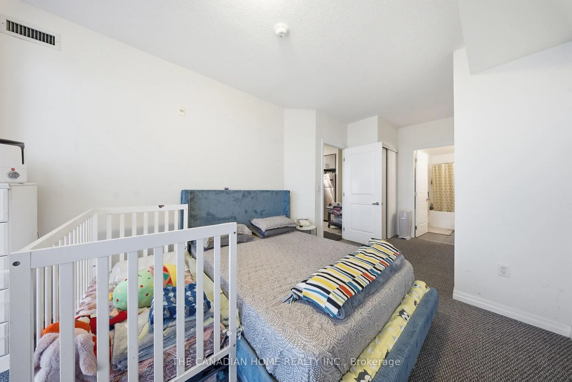 Photo 7 of Unit 707, 560 North Service Road, Grimsby, Grimsby Beach — HOMEH