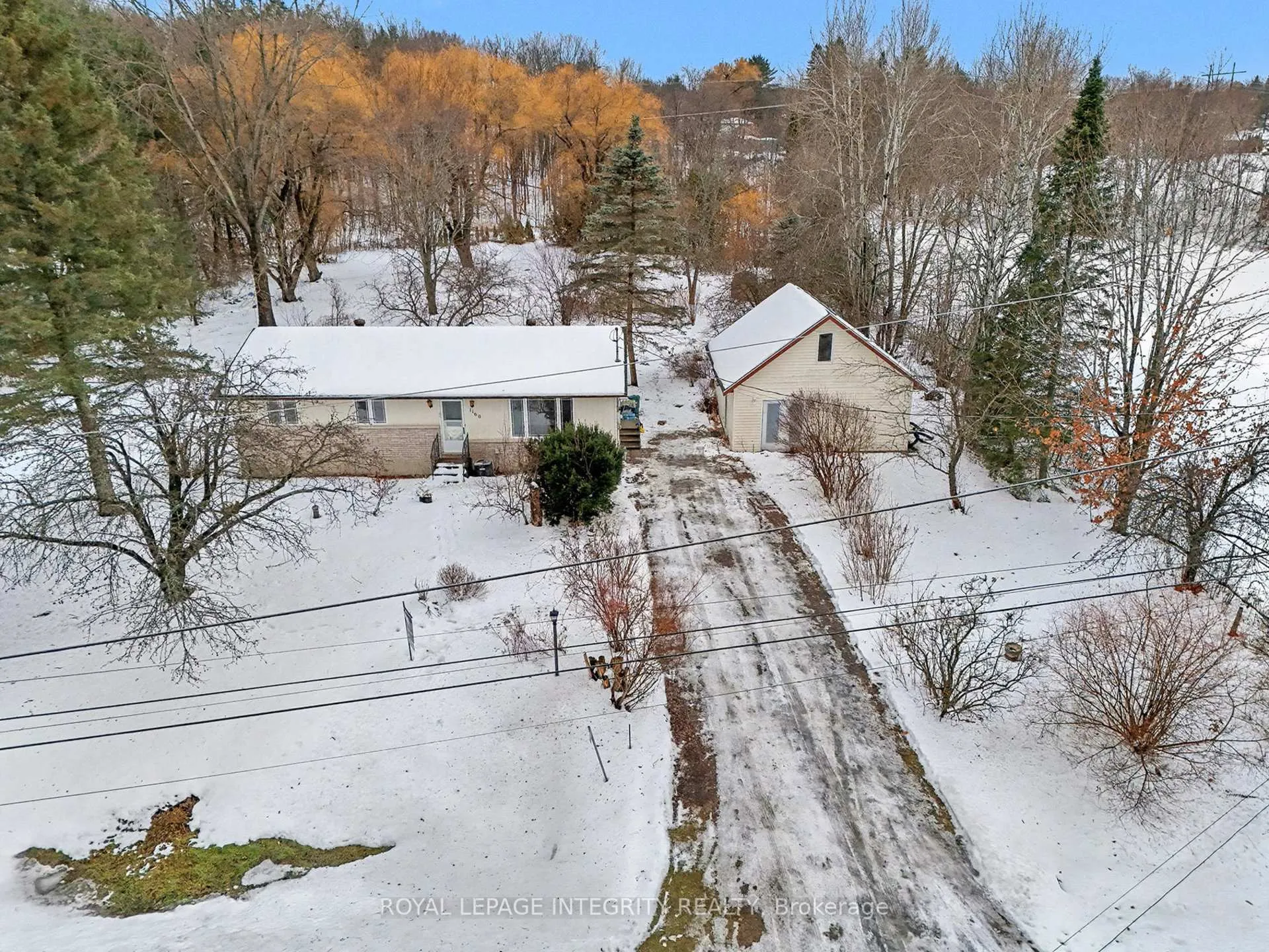 Photo 3 of 1160 Barnett Drive, Ottawa, Cumberland Village — HOMEH