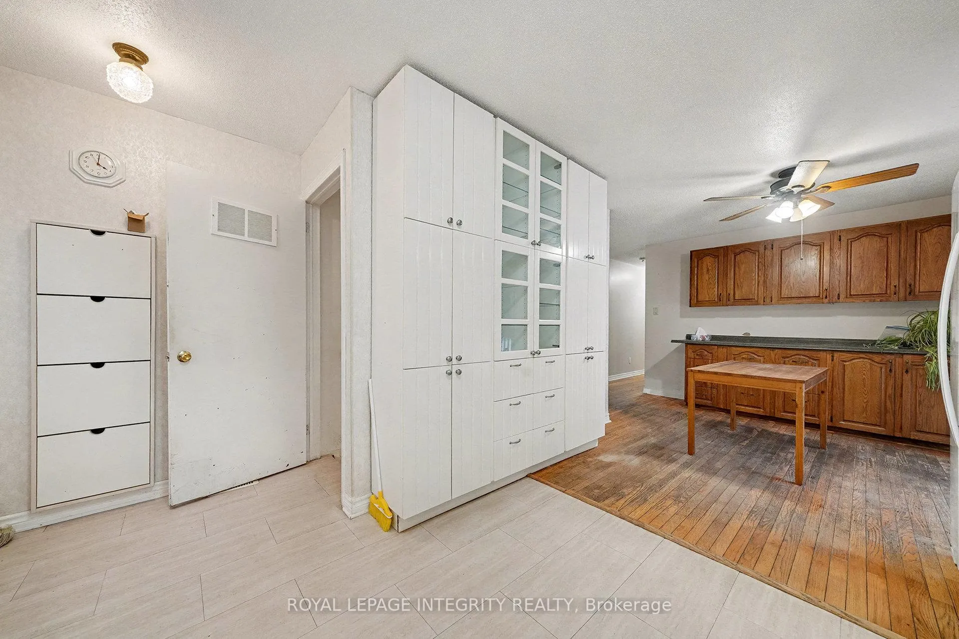 Photo 8 of 1160 Barnett Drive, Ottawa, Cumberland Village — HOMEH