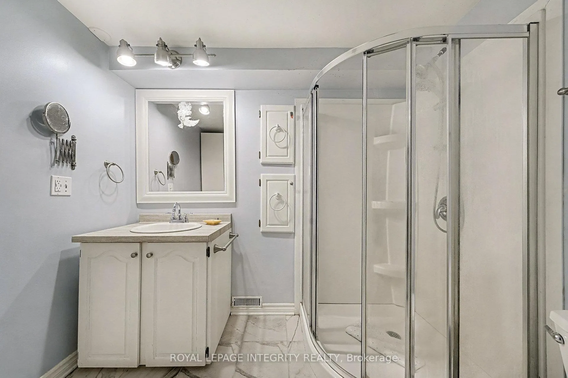 Photo 21 of 1160 Barnett Drive, Ottawa, Cumberland Village — HOMEH