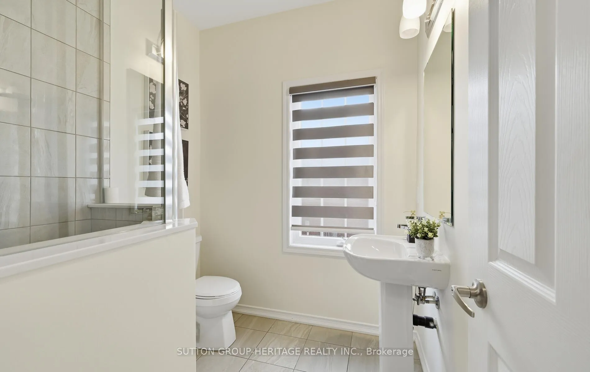 Photo 14 of Unit 44, 209 Danzatore Path, Oshawa, Windfields — HOMEH