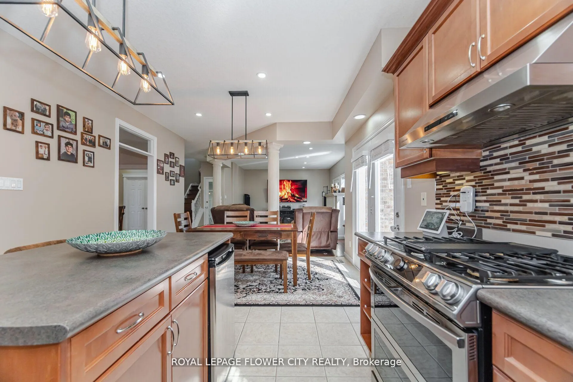 Photo 10 of 908 Gabor Street, London, South L — HOMEH