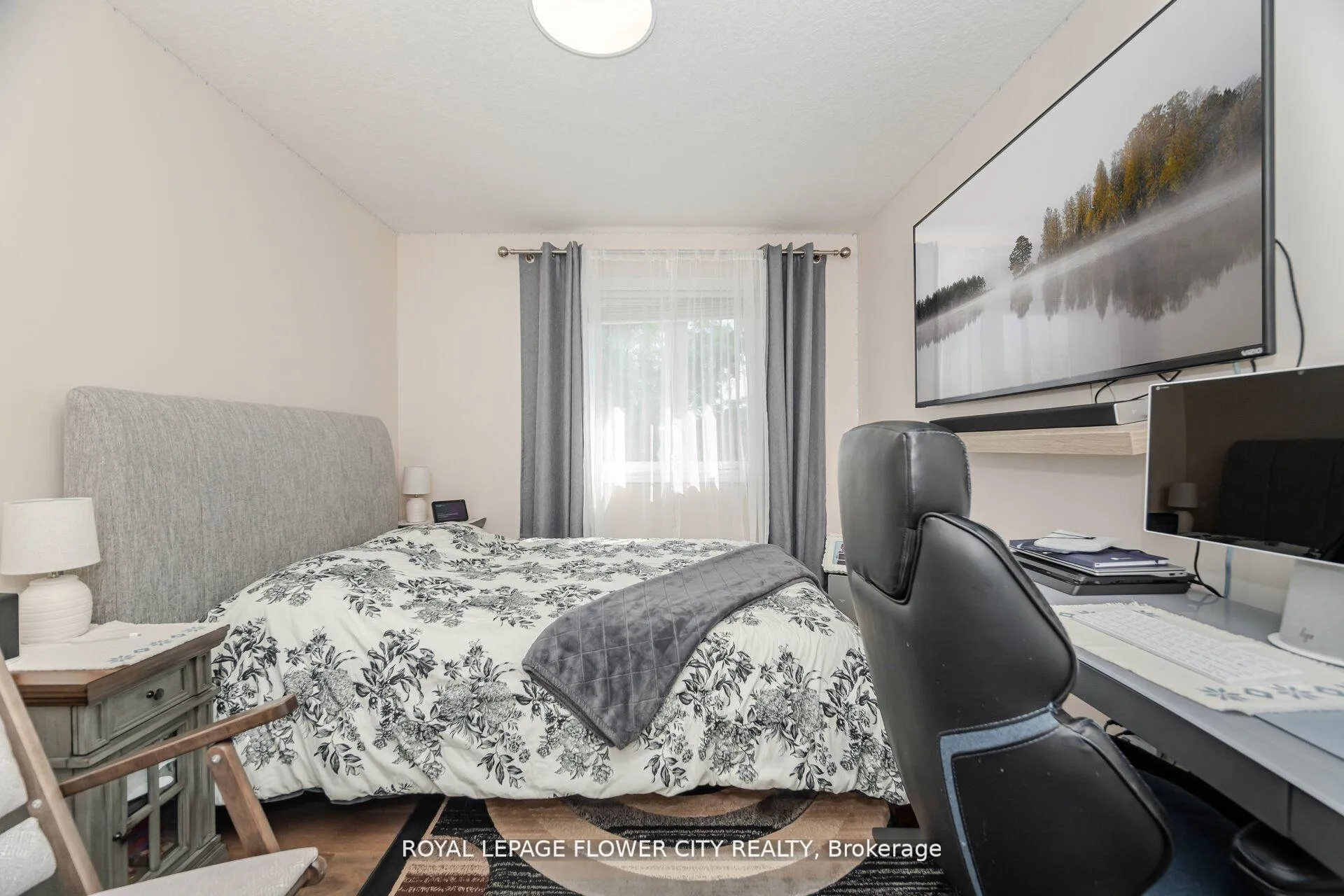 Photo 27 of 908 Gabor Street, London, South L — HOMEH