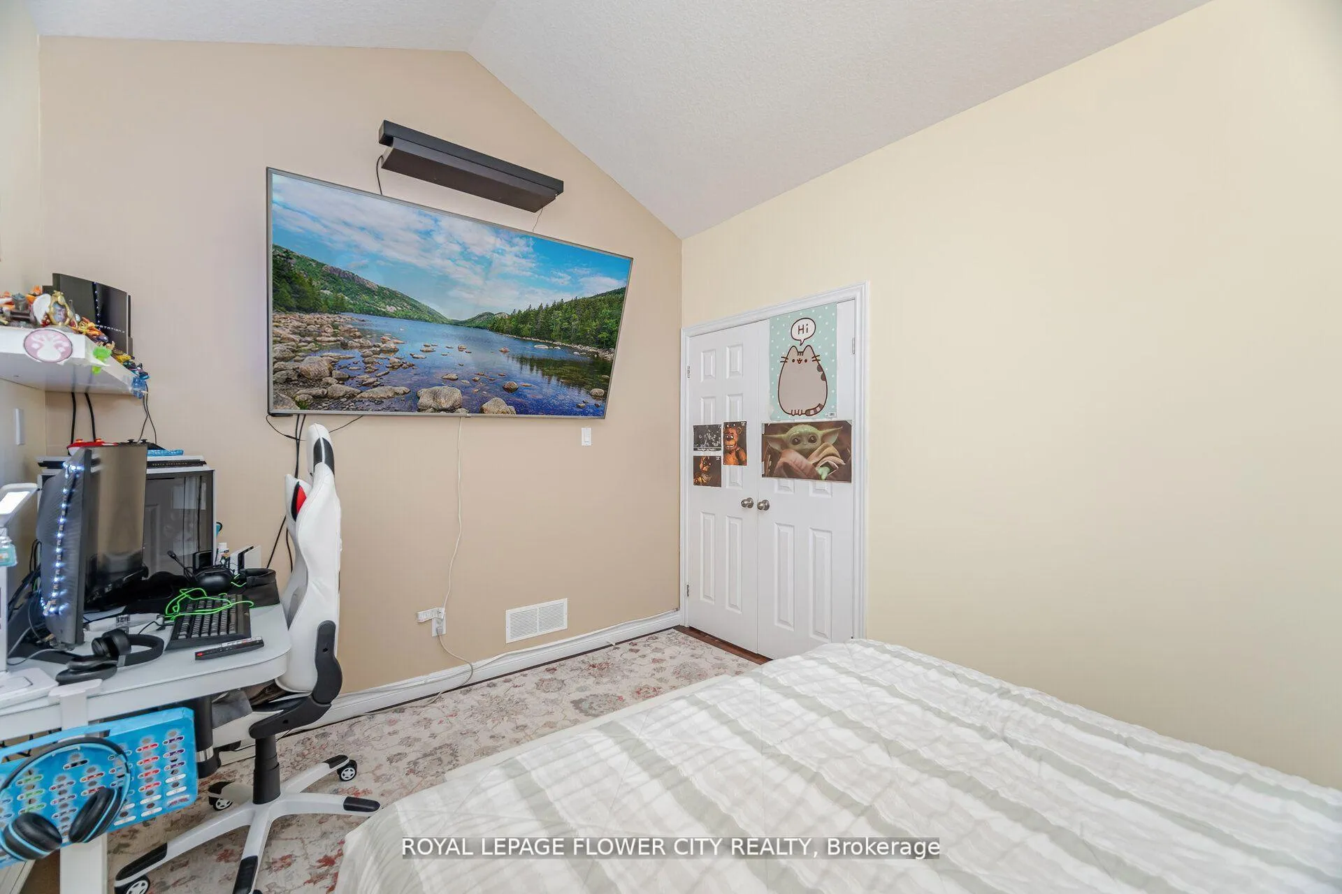 Photo 30 of 908 Gabor Street, London, South L — HOMEH