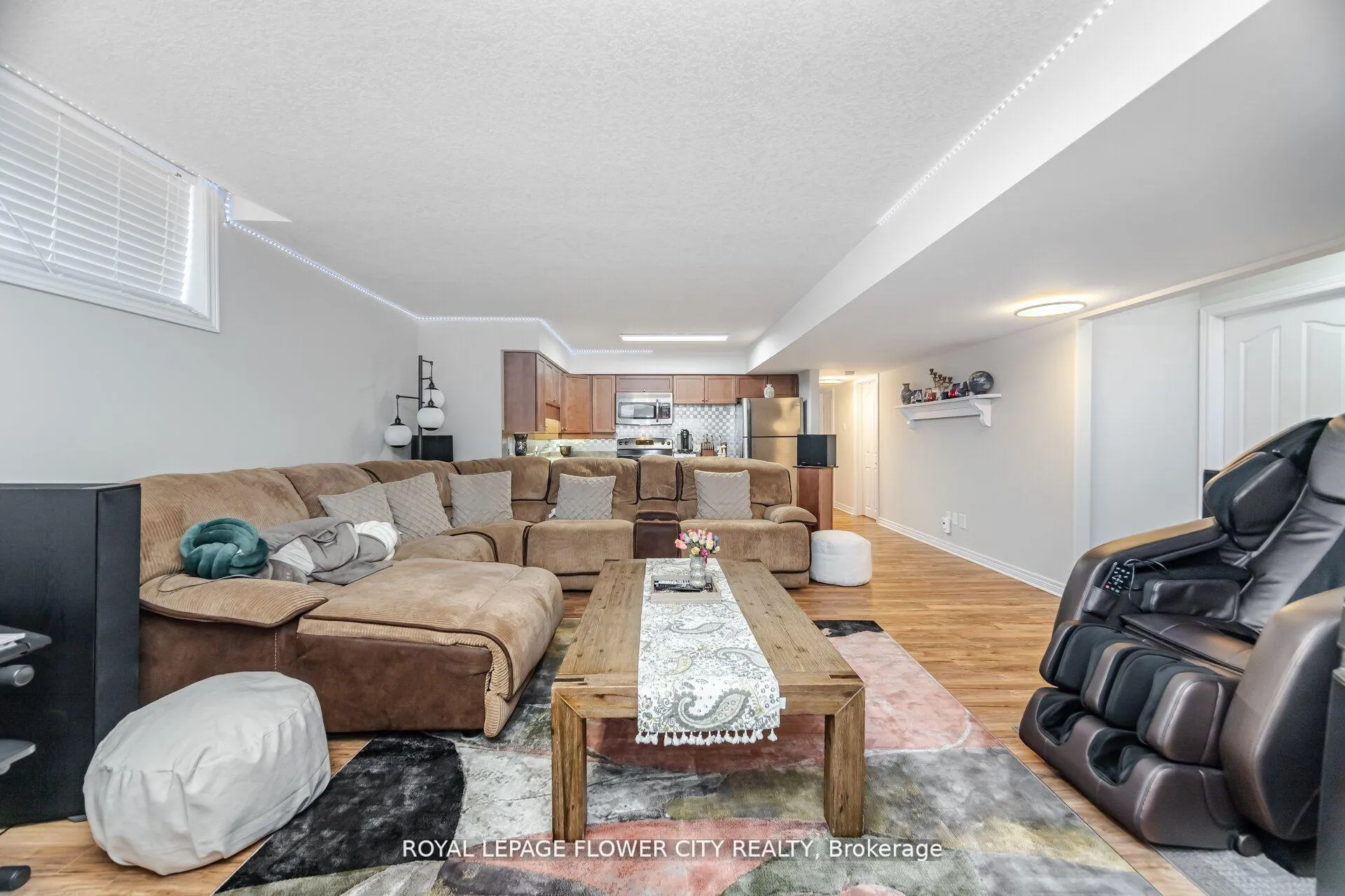 Photo 33 of 908 Gabor Street, London, South L — HOMEH