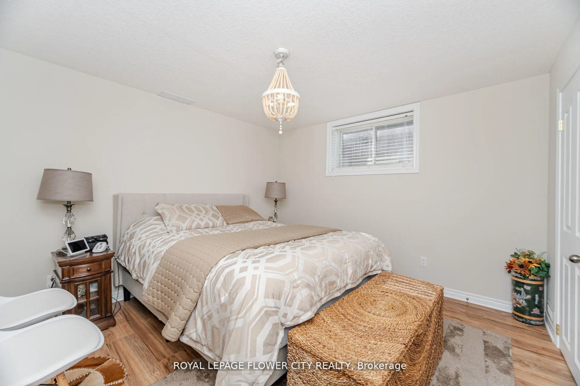 Photo 37 of 908 Gabor Street, London, South L — HOMEH