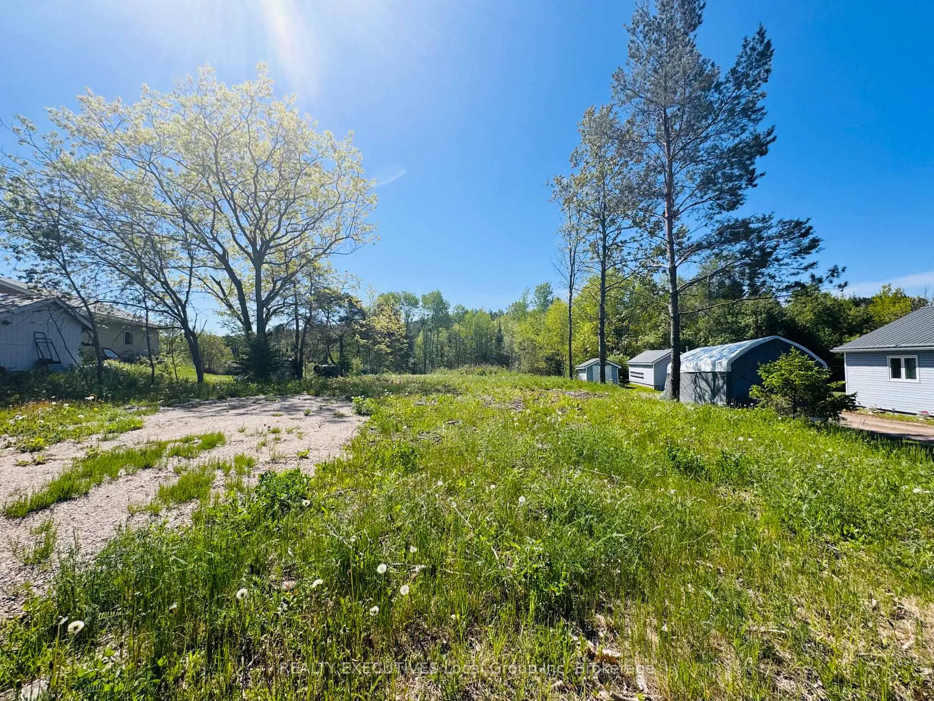 Photo 6 of 91 Memorial Park Drive E, Powassan — HOMEH