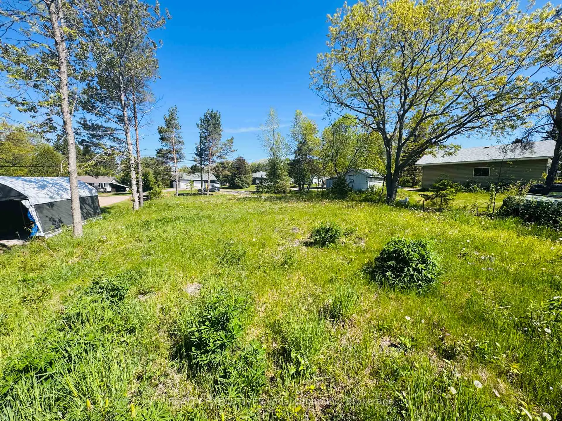 Photo 10 of 91 Memorial Park Drive E, Powassan — HOMEH