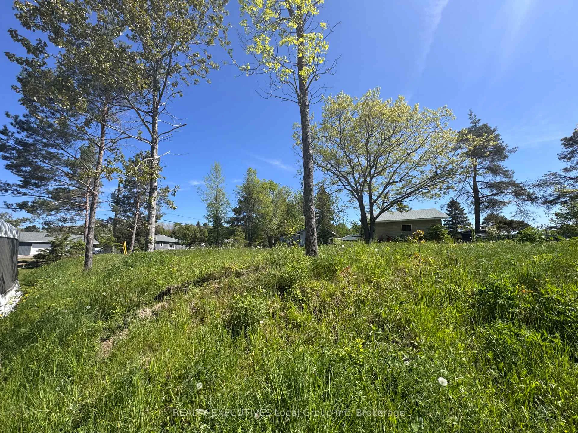 Photo 11 of 91 Memorial Park Drive E, Powassan — HOMEH