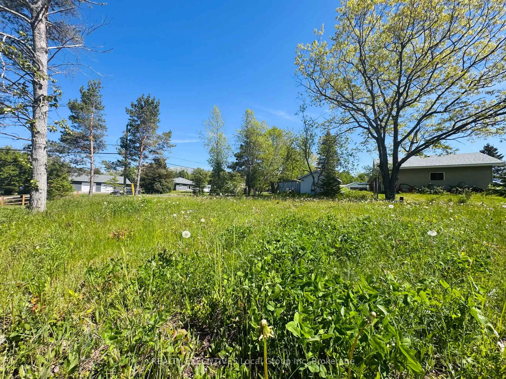 Photo 13 of 91 Memorial Park Drive E, Powassan — HOMEH