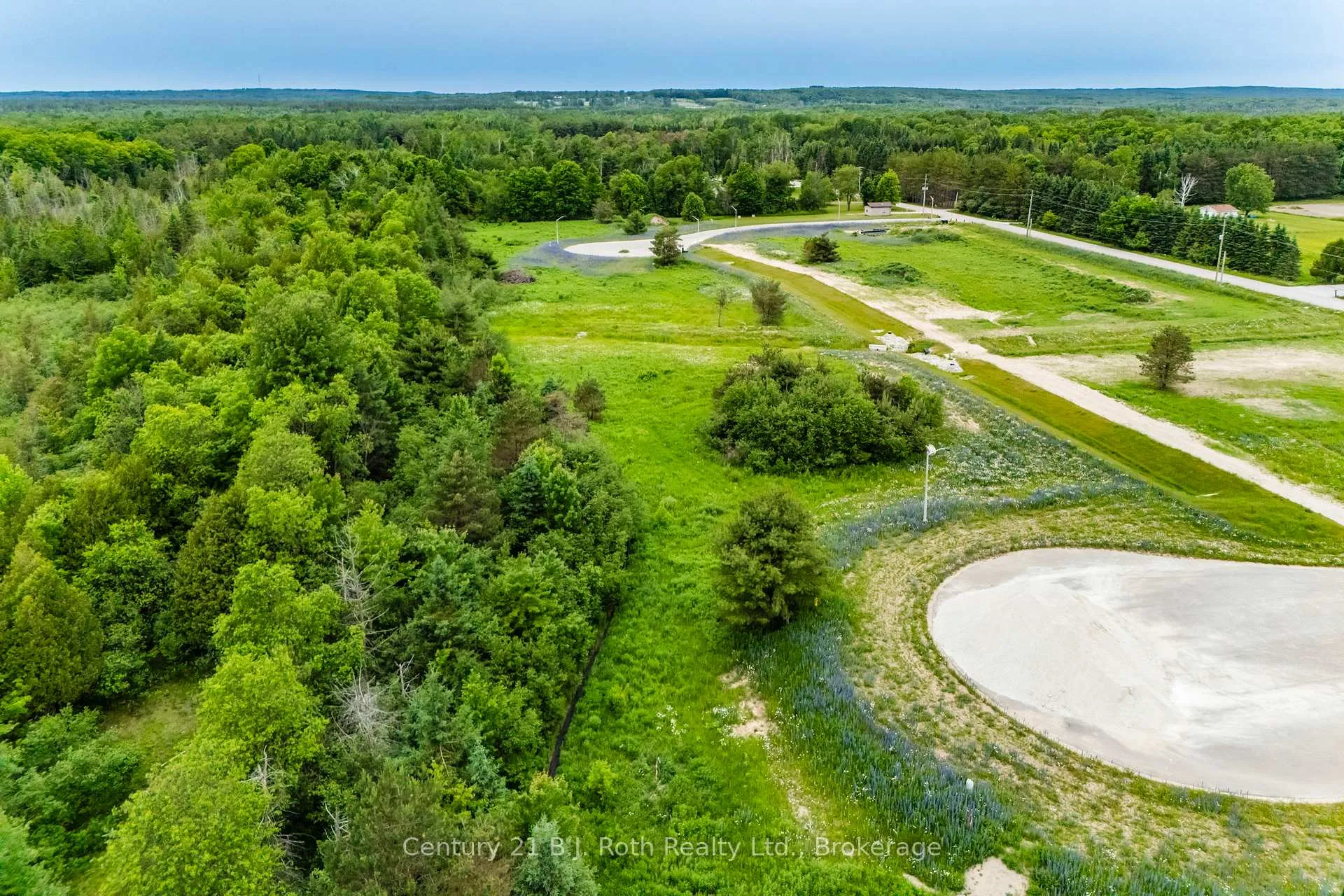 Photo 5 of 4 Rumble Court, Springwater, Rural Springwater — HOMEH