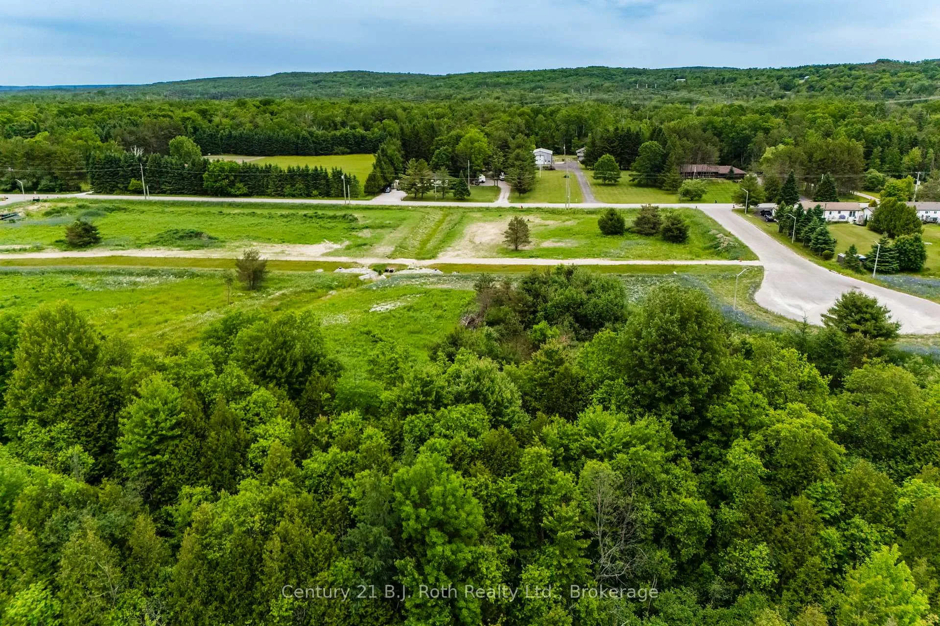 Photo 6 of 4 Rumble Court, Springwater, Rural Springwater — HOMEH