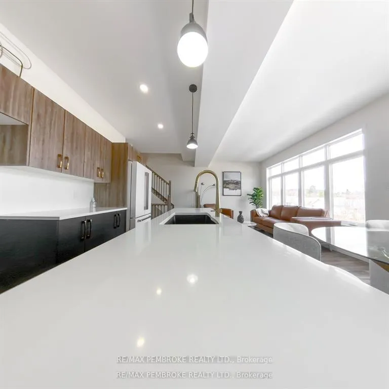 Photo 15 of 11 Northbrook Street, Petawawa — HOMEH