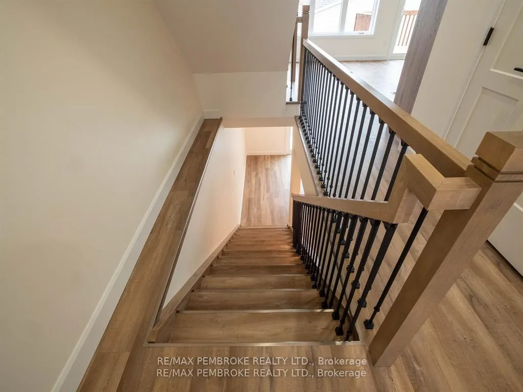 Photo 30 of 11 Northbrook Street, Petawawa — HOMEH