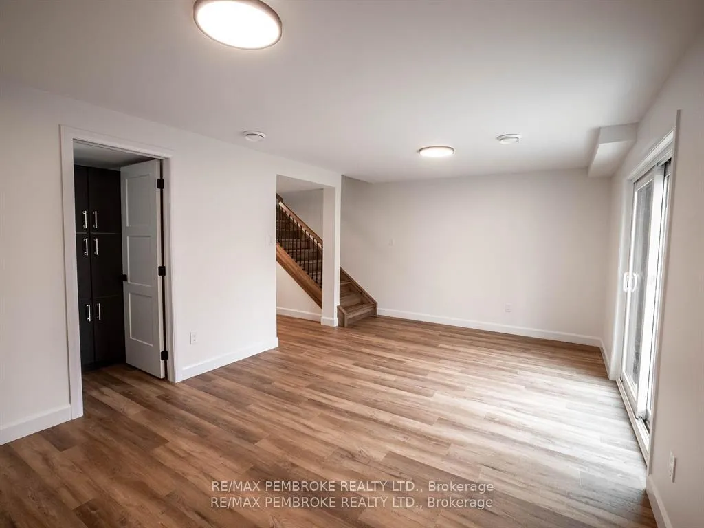 Photo 32 of 11 Northbrook Street, Petawawa — HOMEH