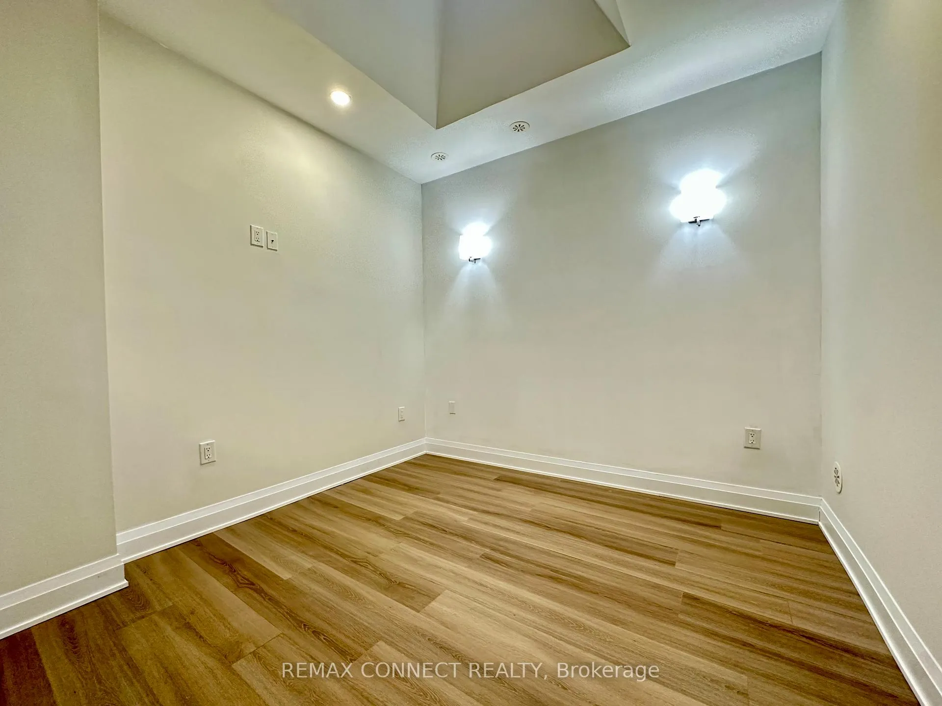 Photo 9 of 596 Eastern Avenue, Toronto, South Riverdale — HOMEH