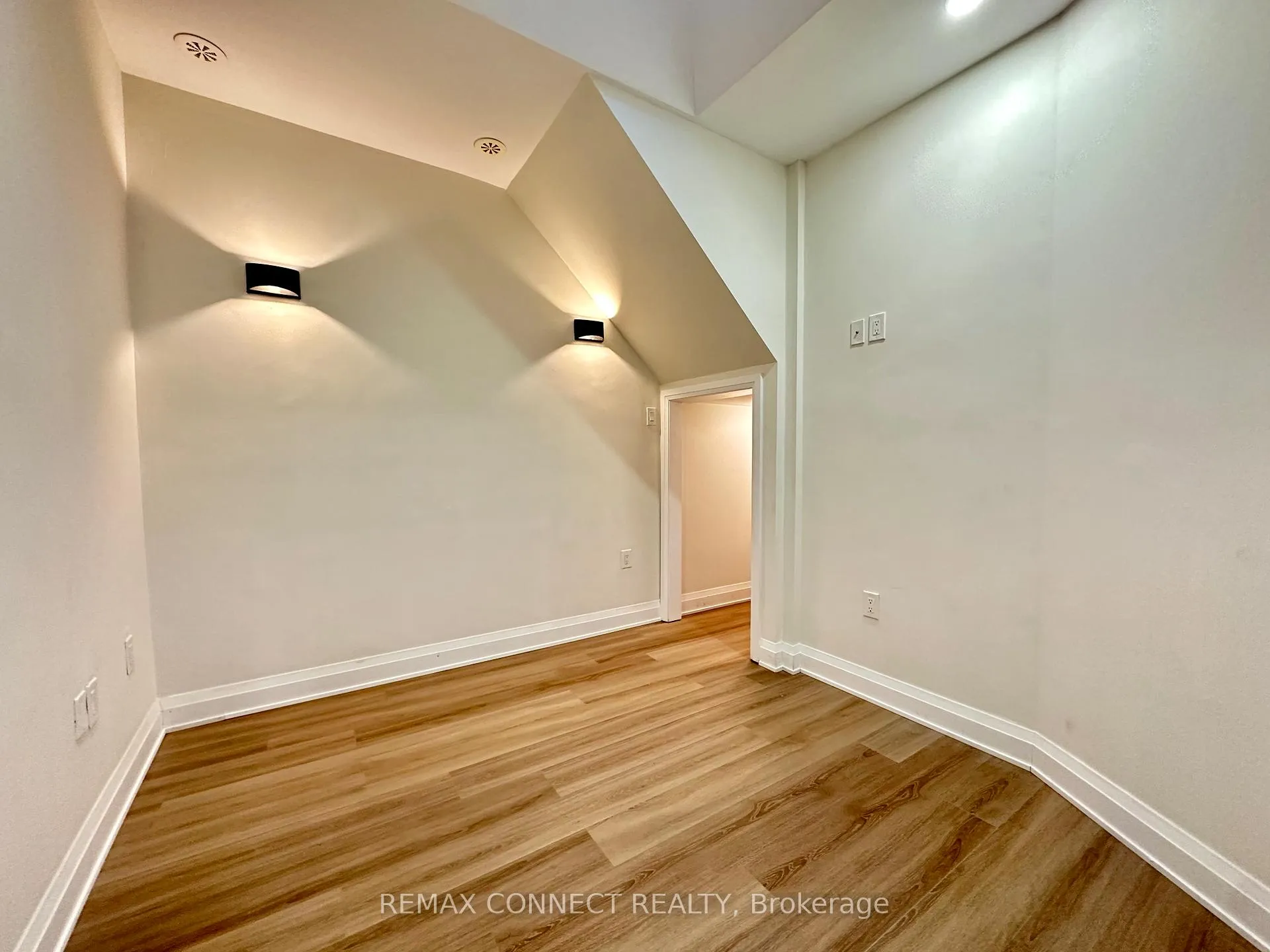 Photo 10 of 596 Eastern Avenue, Toronto, South Riverdale — HOMEH