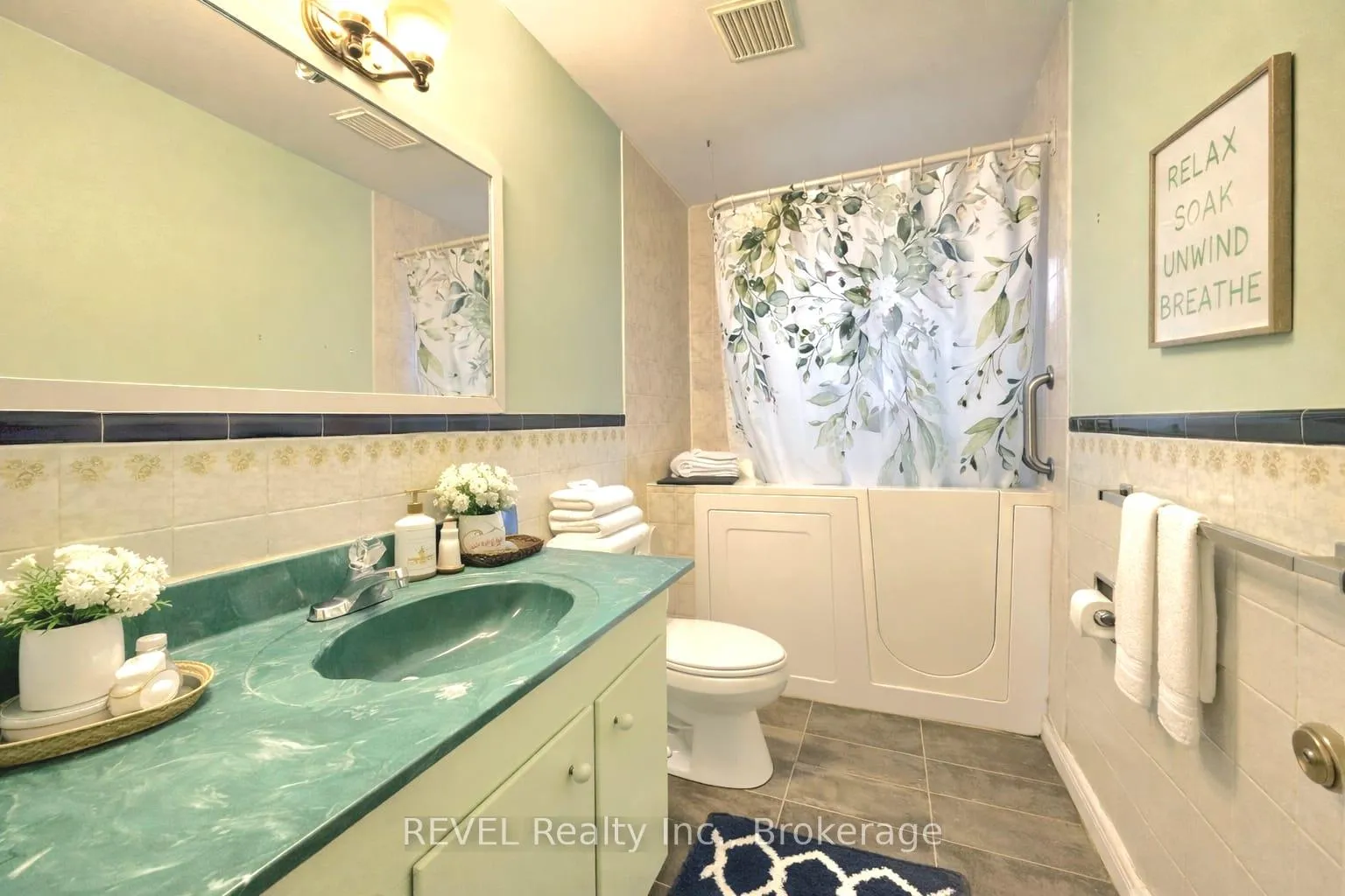 Photo 8 of Unit UPPER, 63 Thompson Avenue, Thorold, Thorold Downtown — HOMEH