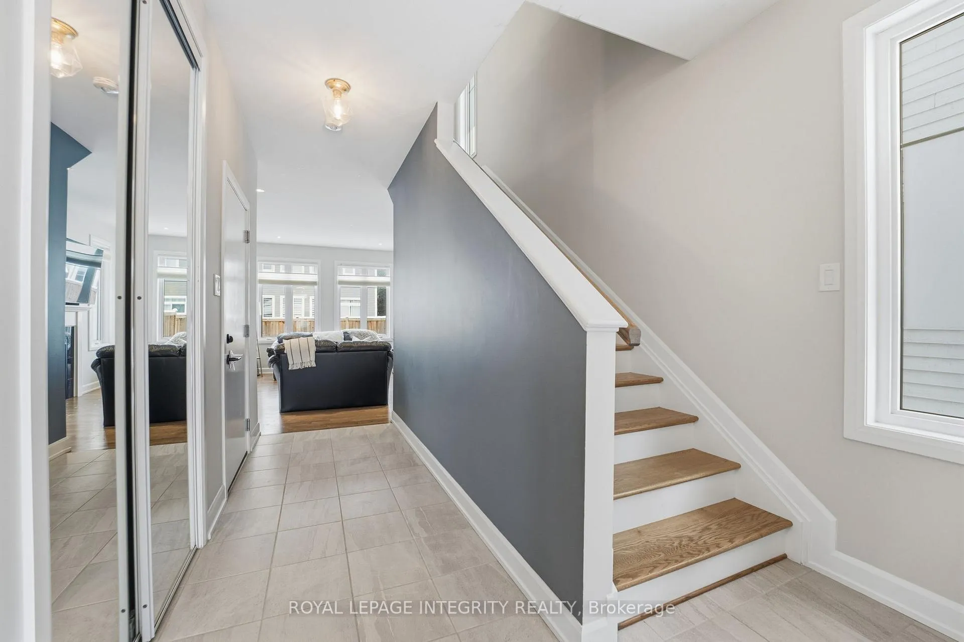 Photo 23 of 52 Hackamore Crescent, Ottawa, Goulbourn Twp From Franktown Rd/South To Rideau — HOMEH