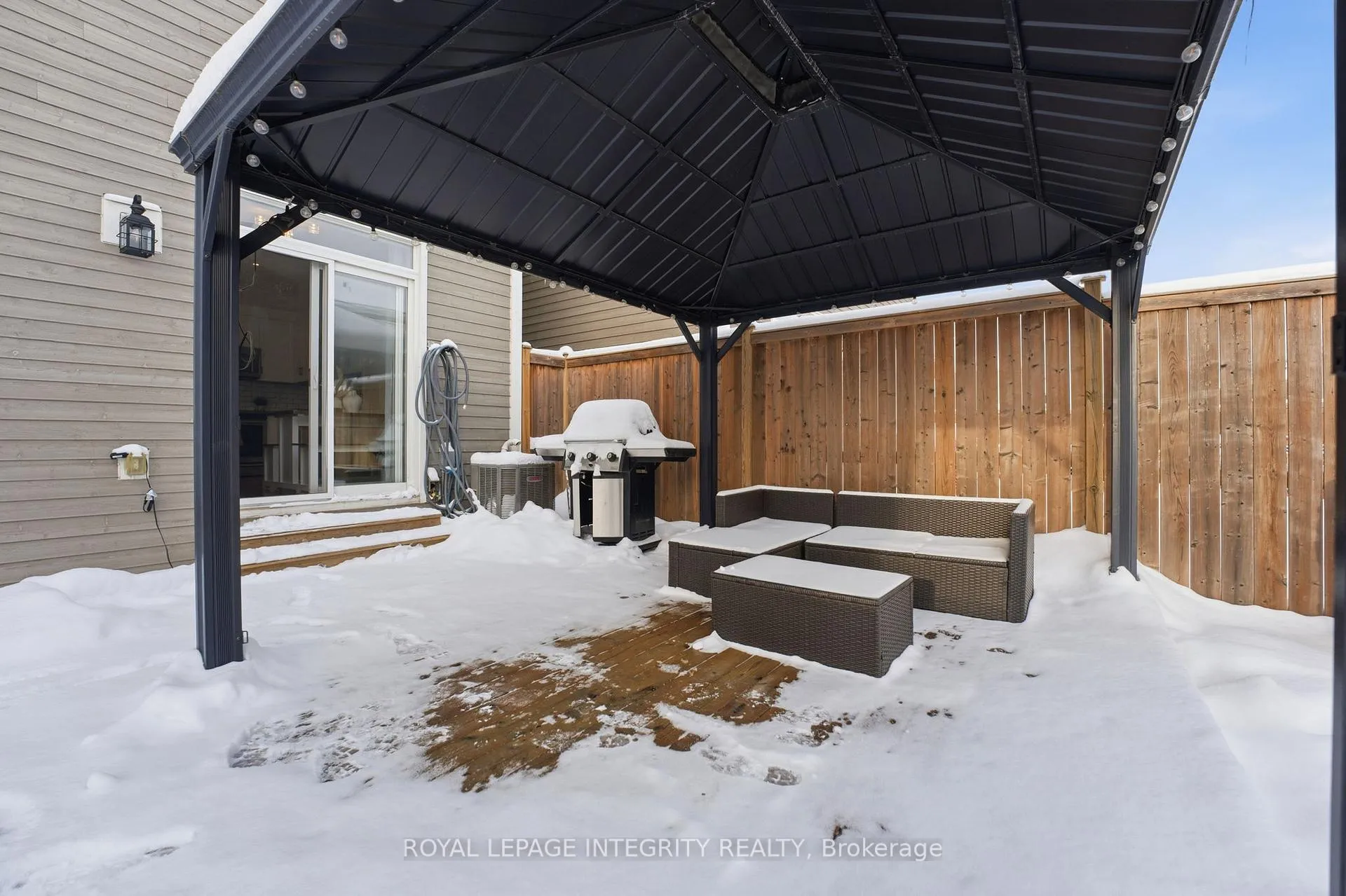 Photo 39 of 52 Hackamore Crescent, Ottawa, Goulbourn Twp From Franktown Rd/South To Rideau — HOMEH