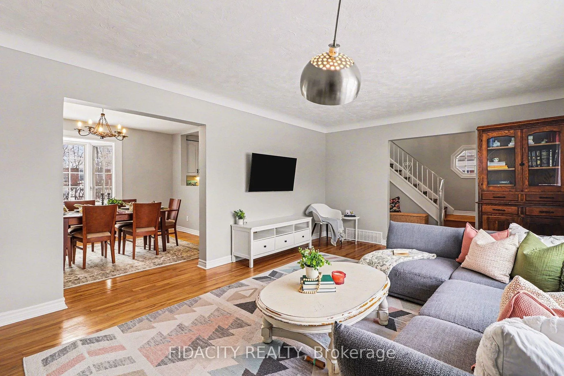 Photo 6 of 758 Smyth Road, Ottawa, Elmvale Acres — HOMEH