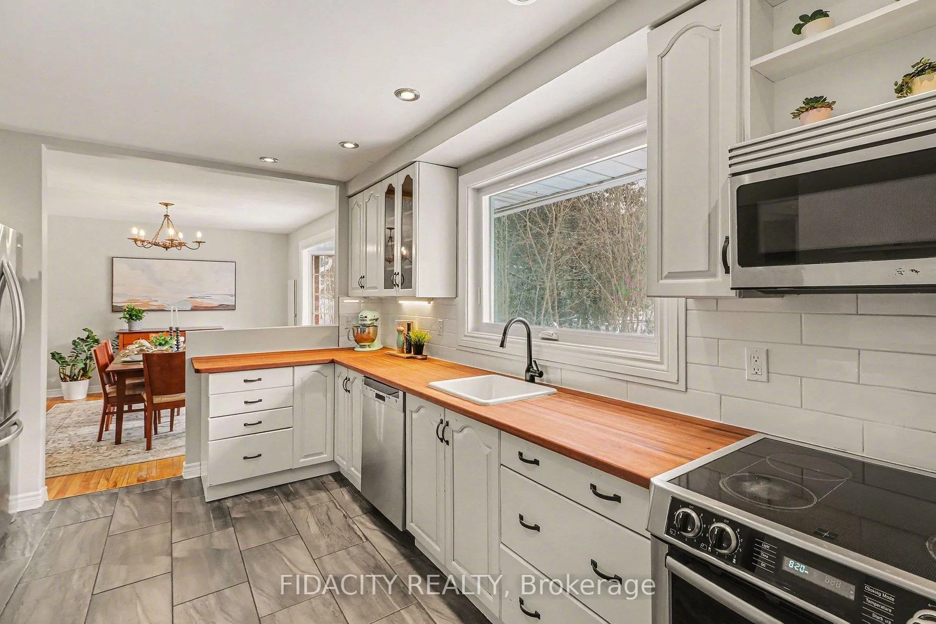 Photo 11 of 758 Smyth Road, Ottawa, Elmvale Acres — HOMEH