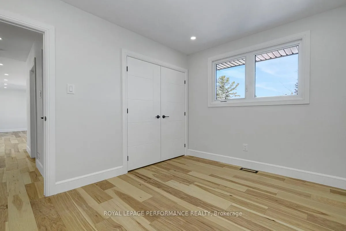 Photo 14 of 52 Glenridge Road, Ottawa, Meadowlands/Crestview — HOMEH