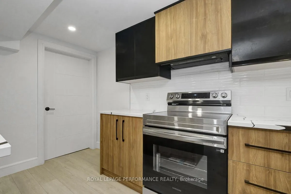 Photo 18 of 52 Glenridge Road, Ottawa, Meadowlands/Crestview — HOMEH