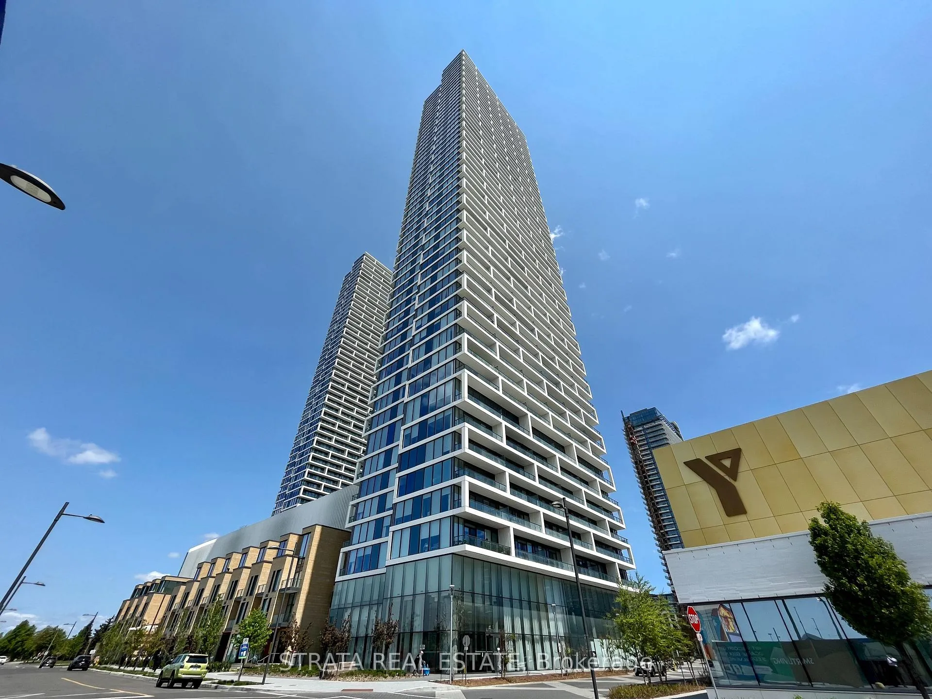 Photo 2 of Unit 4203, 5 Buttermill Avenue, Vaughan, Vaughan Corporate Centre — HOMEH