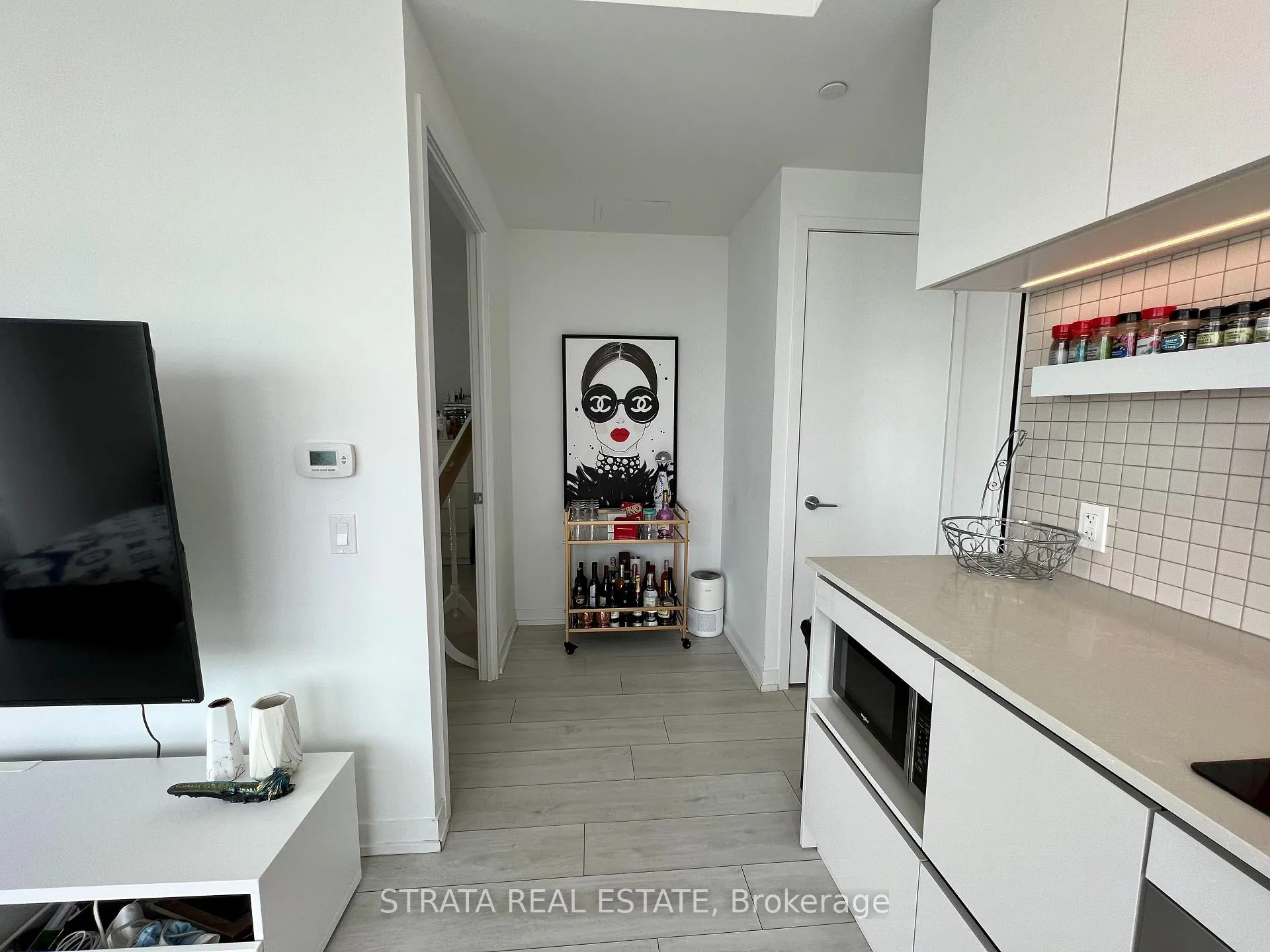 Photo 10 of Unit 4203, 5 Buttermill Avenue, Vaughan, Vaughan Corporate Centre — HOMEH
