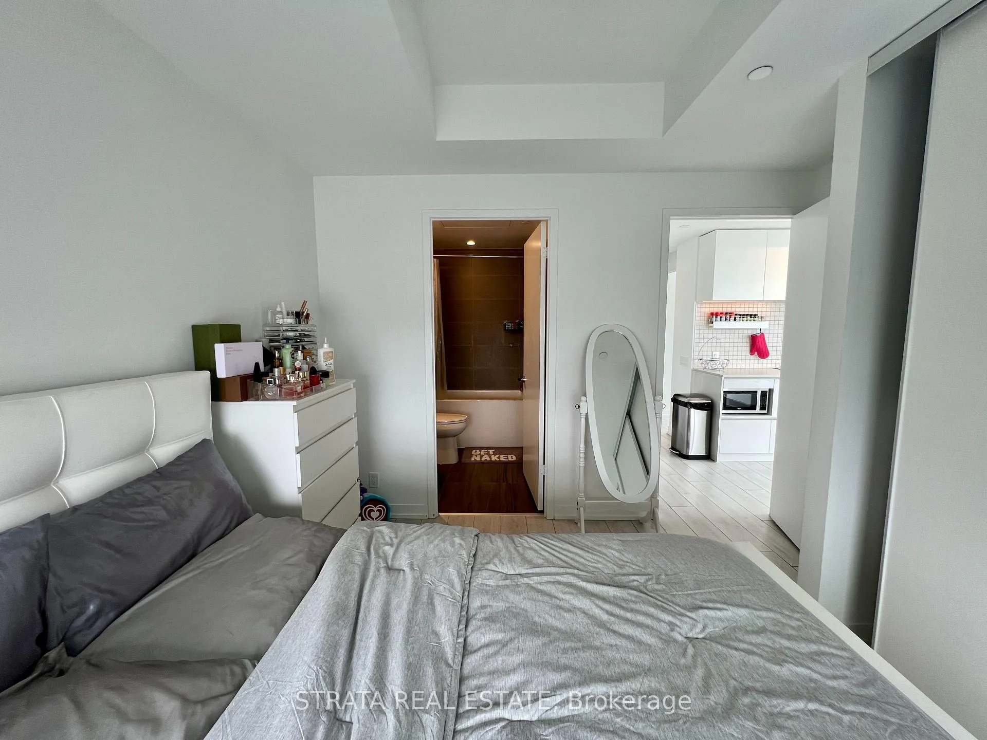 Photo 13 of Unit 4203, 5 Buttermill Avenue, Vaughan, Vaughan Corporate Centre — HOMEH