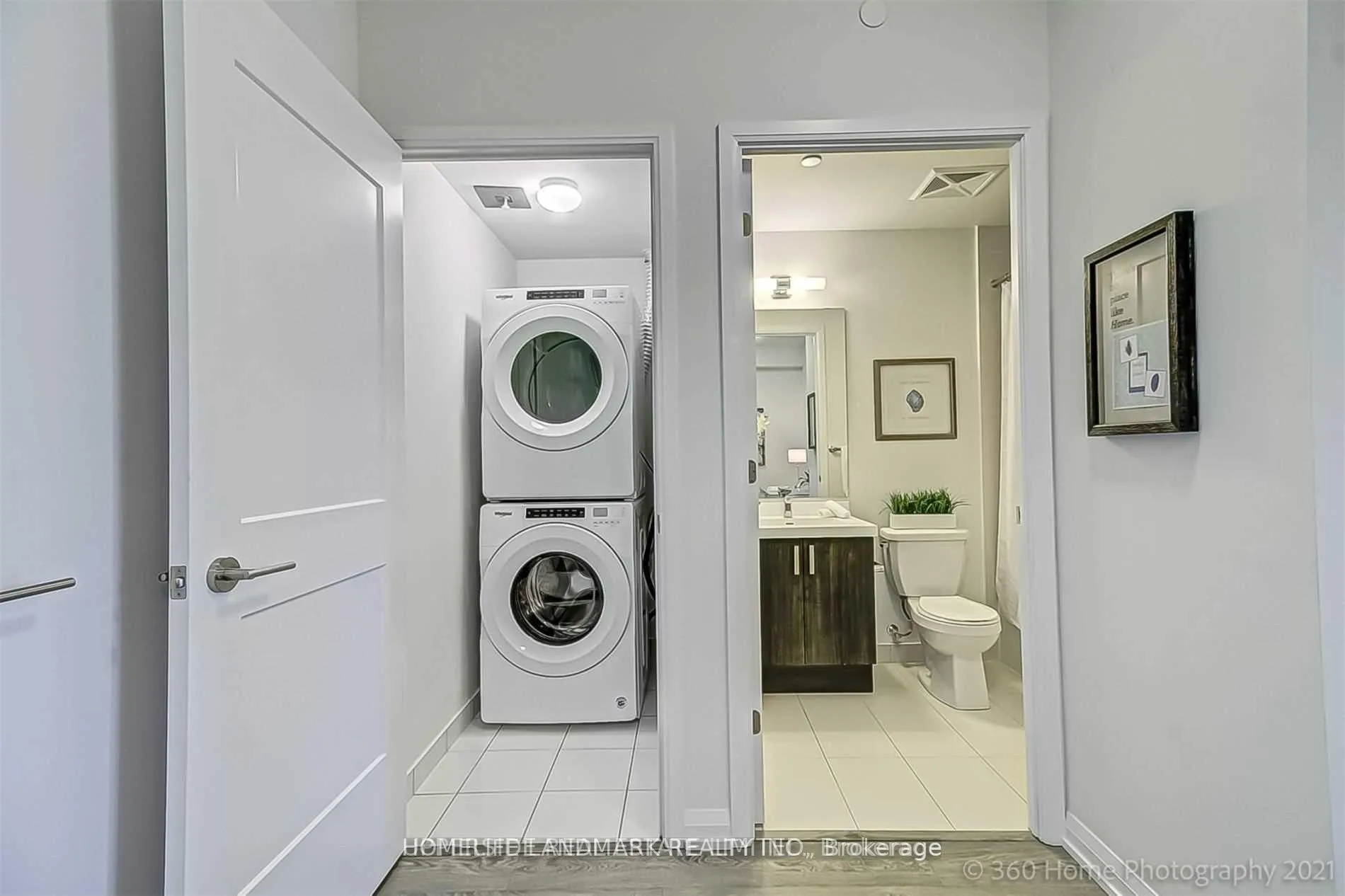 Photo 3 of Unit 1702, 7895 Jane Street, Vaughan, Concord — HOMEH