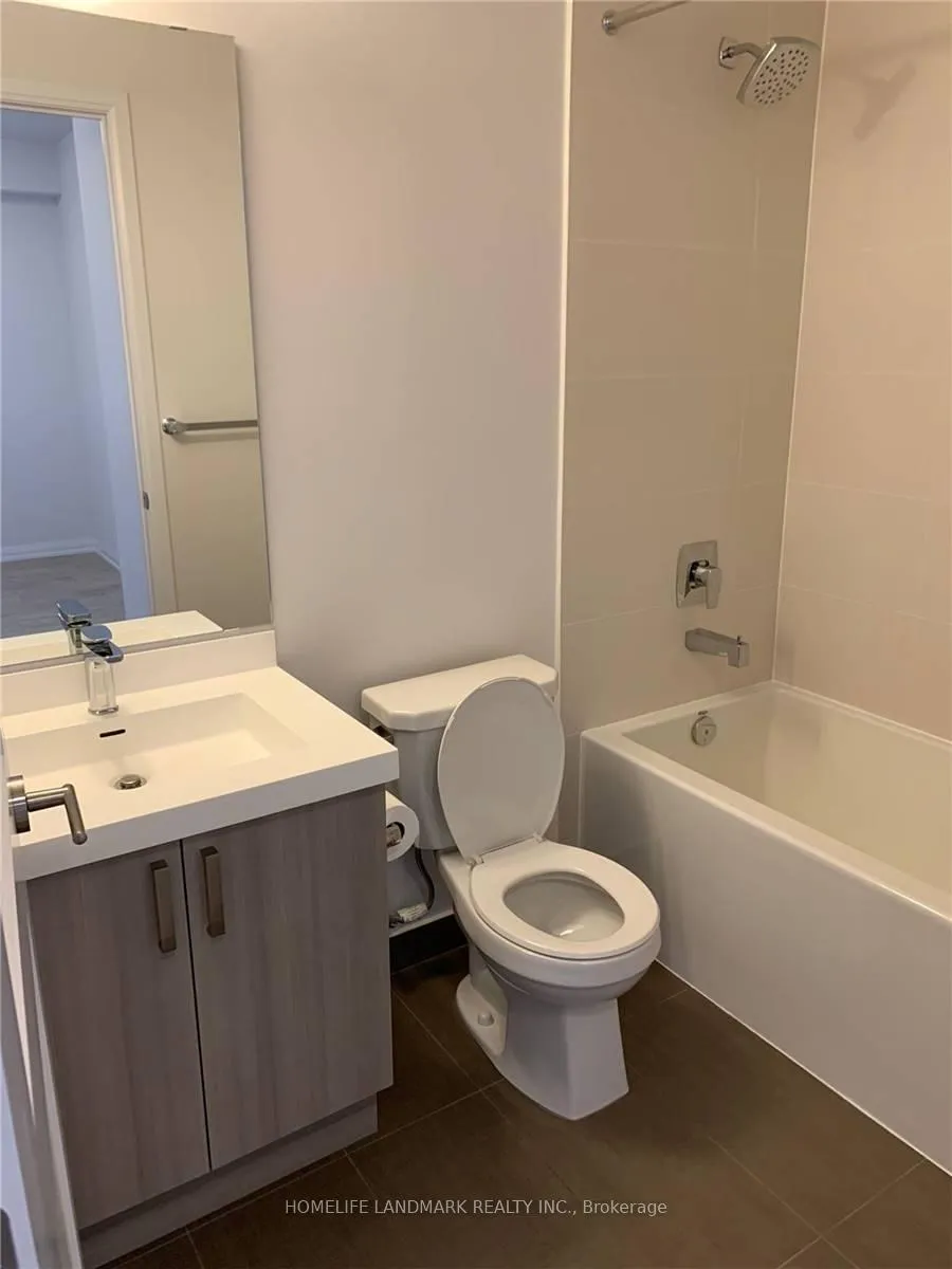 Photo 4 of Unit 1702, 7895 Jane Street, Vaughan, Concord — HOMEH