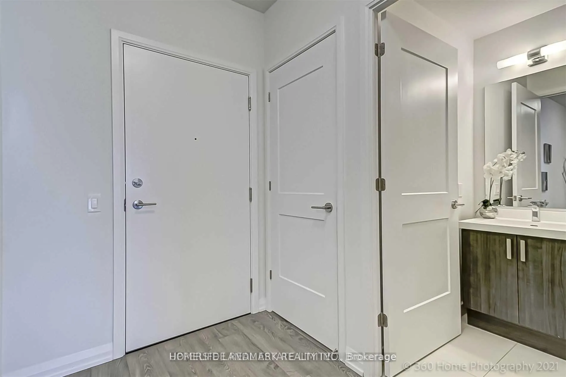 Photo 10 of Unit 1702, 7895 Jane Street, Vaughan, Concord — HOMEH