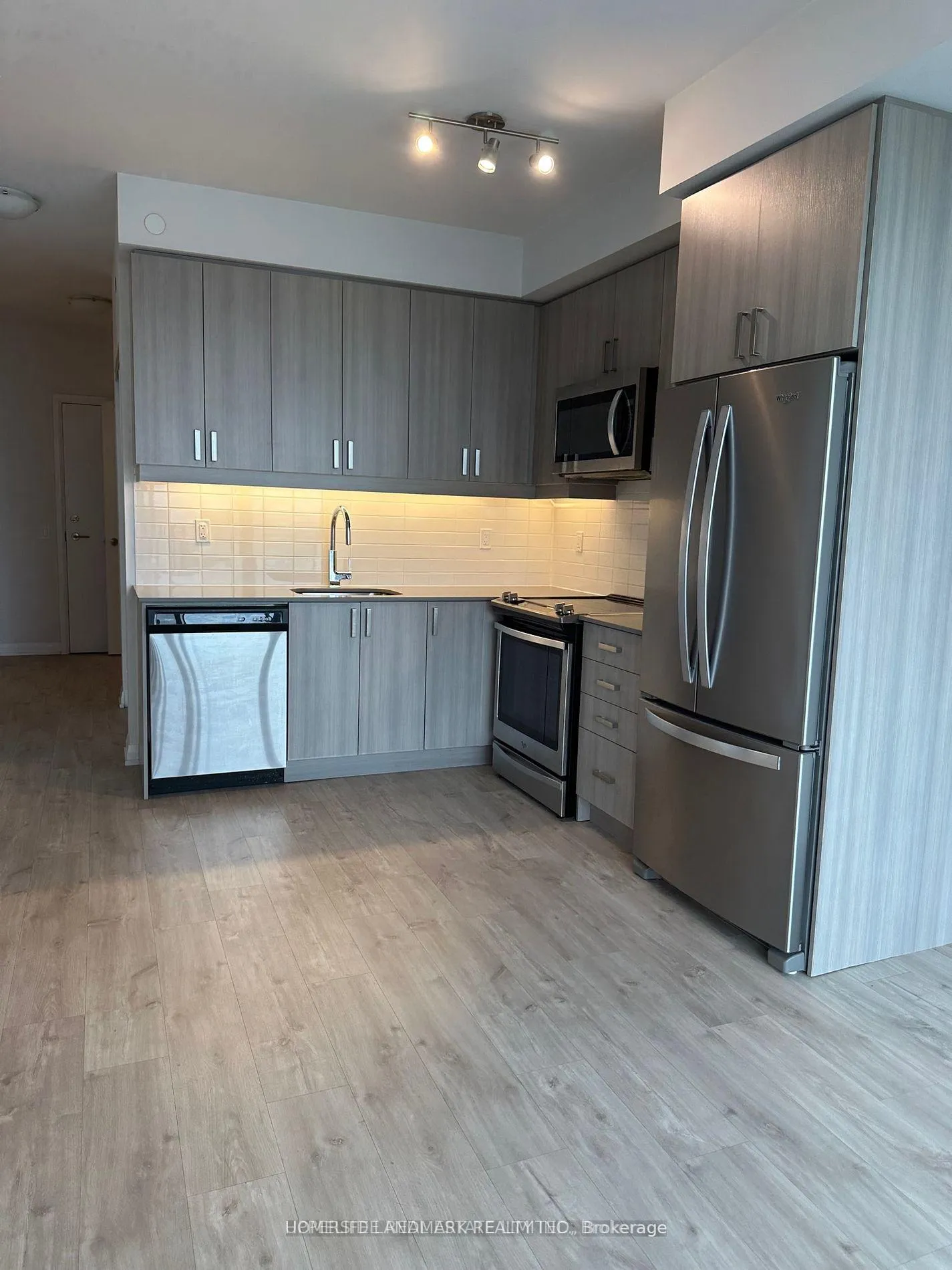 Photo 11 of Unit 1702, 7895 Jane Street, Vaughan, Concord — HOMEH