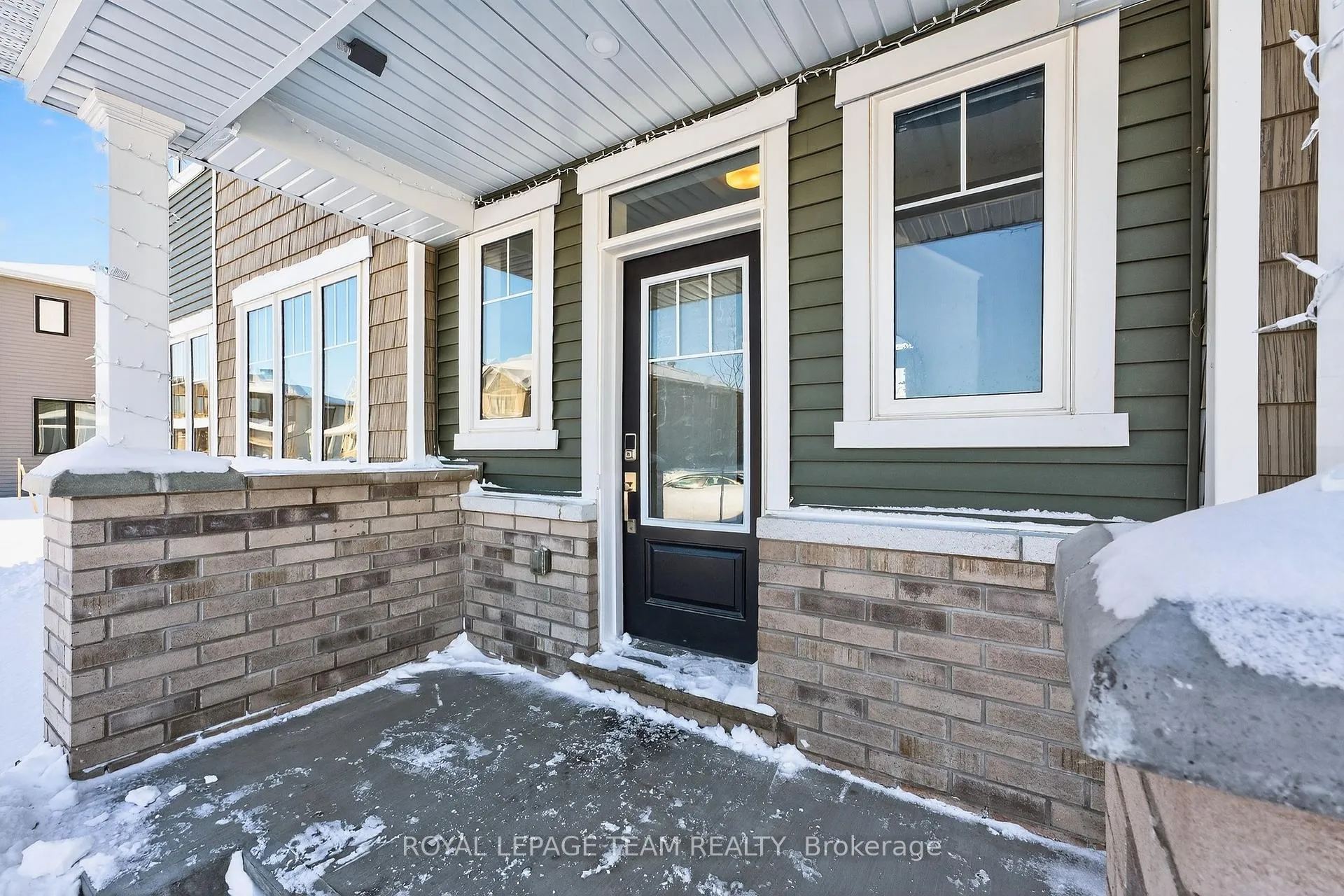 Photo 5 of 642 Bronze Copper Crescent, Ottawa, Richmond — HOMEH