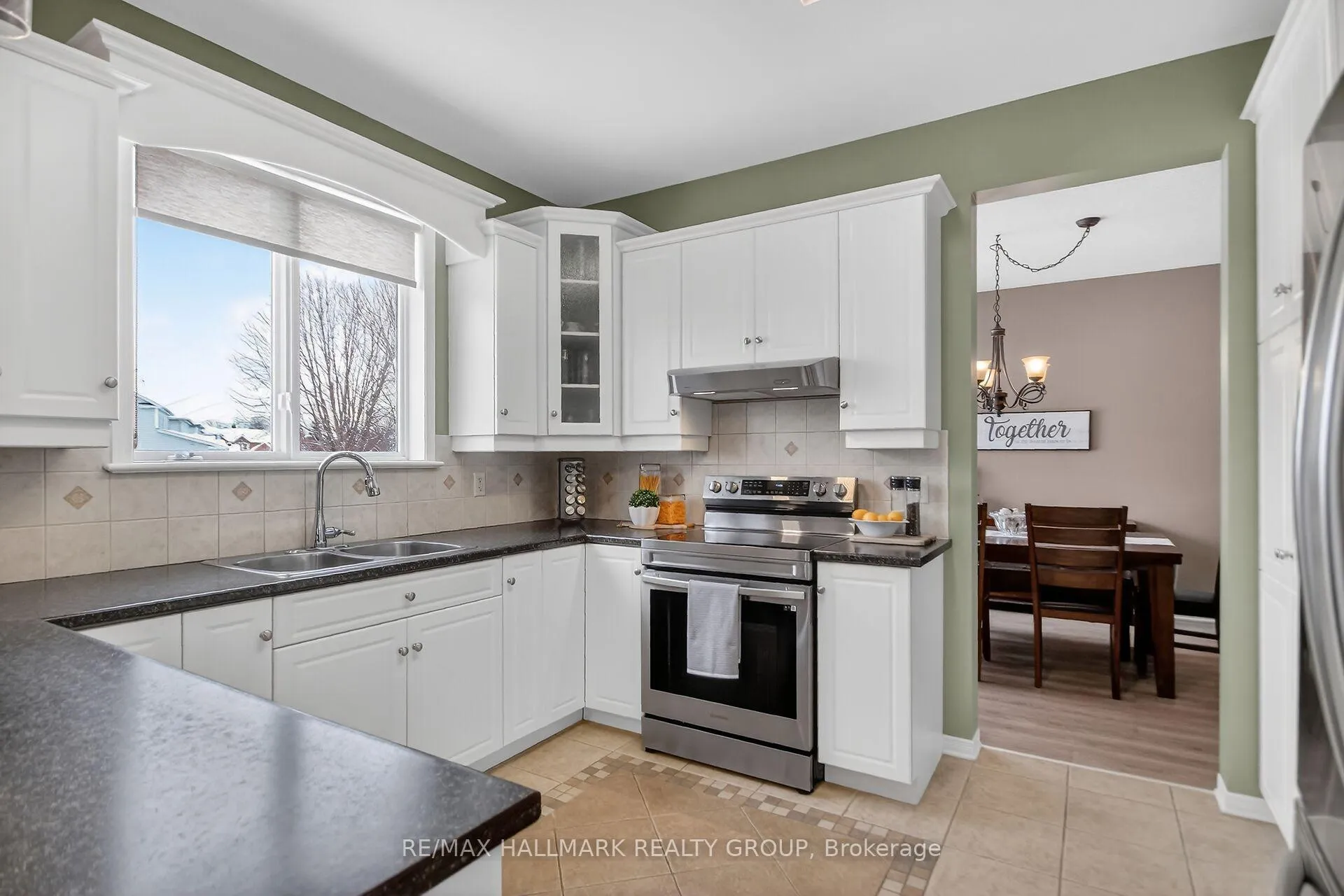 Photo 3 of 355 West Ridge Drive, Ottawa, Stittsville (South) — HOMEH