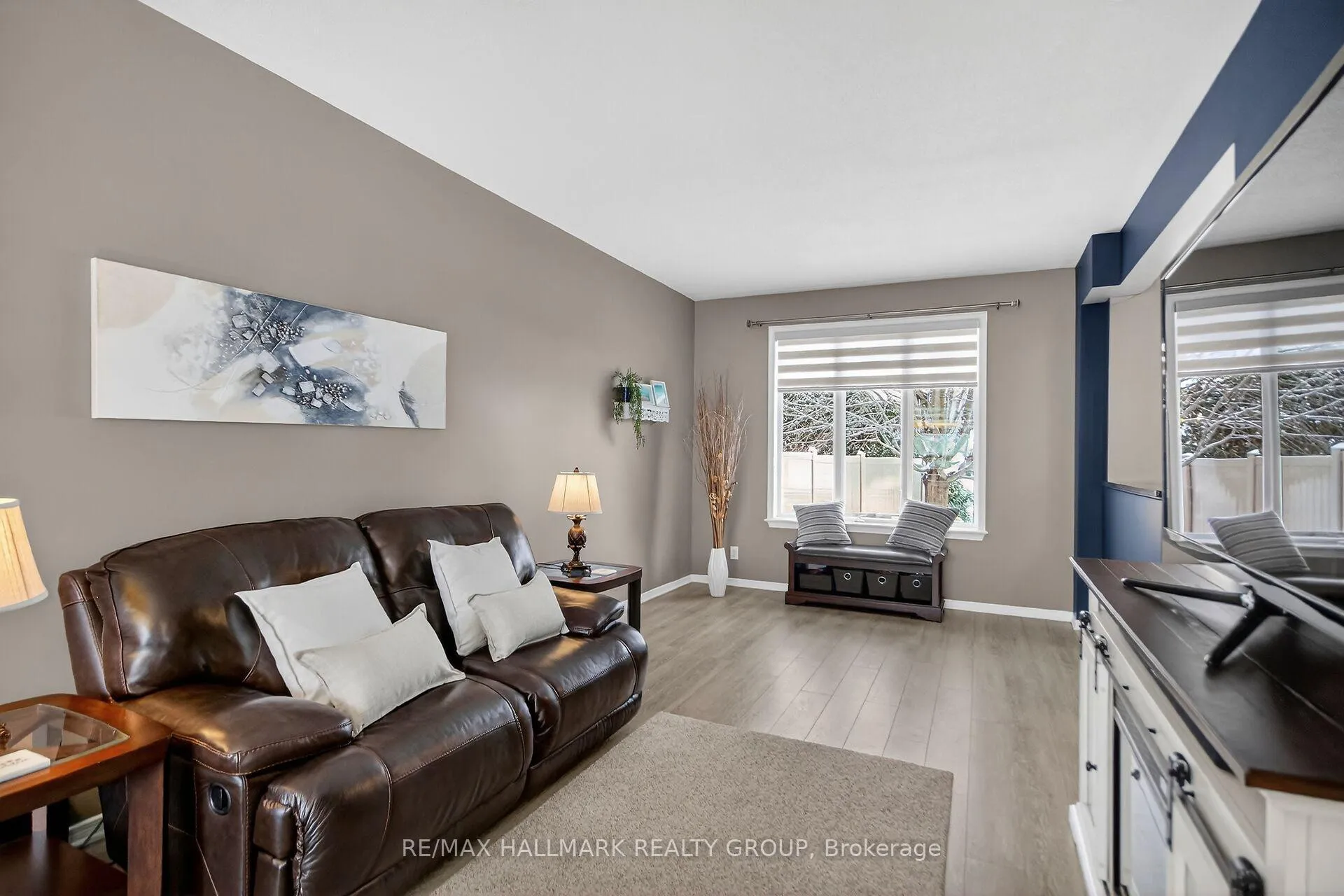 Photo 11 of 355 West Ridge Drive, Ottawa, Stittsville (South) — HOMEH