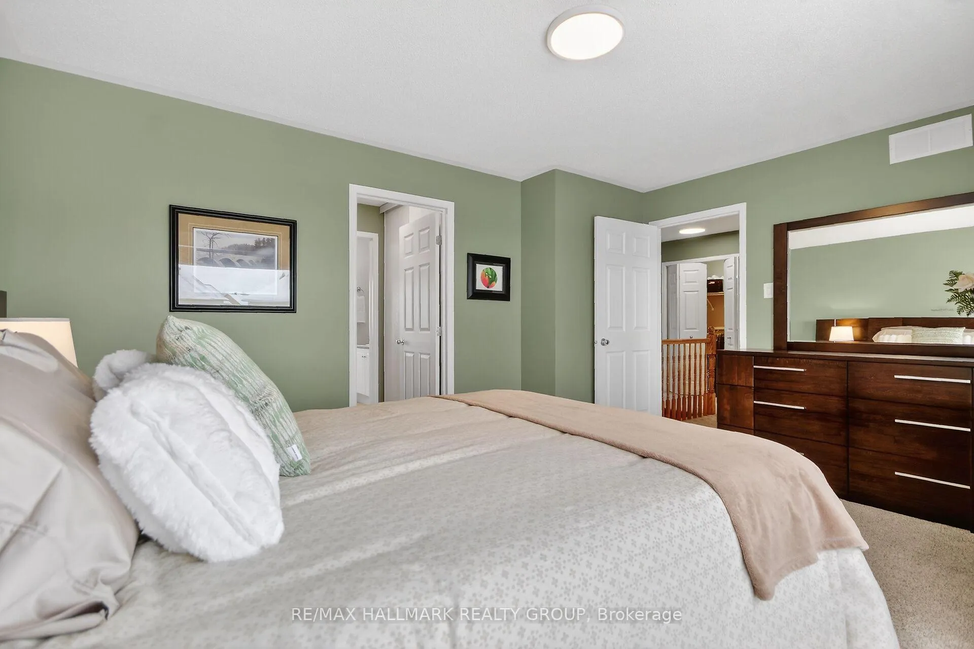 Photo 15 of 355 West Ridge Drive, Ottawa, Stittsville (South) — HOMEH