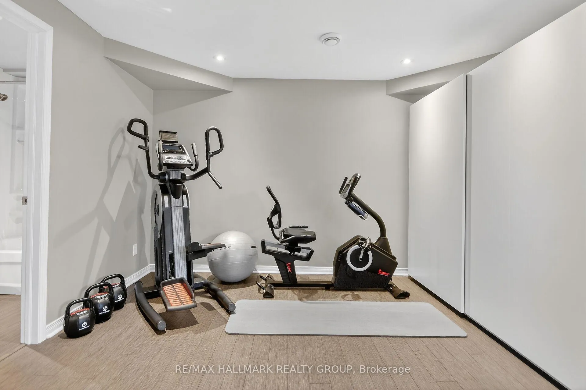 Photo 25 of 355 West Ridge Drive, Ottawa, Stittsville (South) — HOMEH