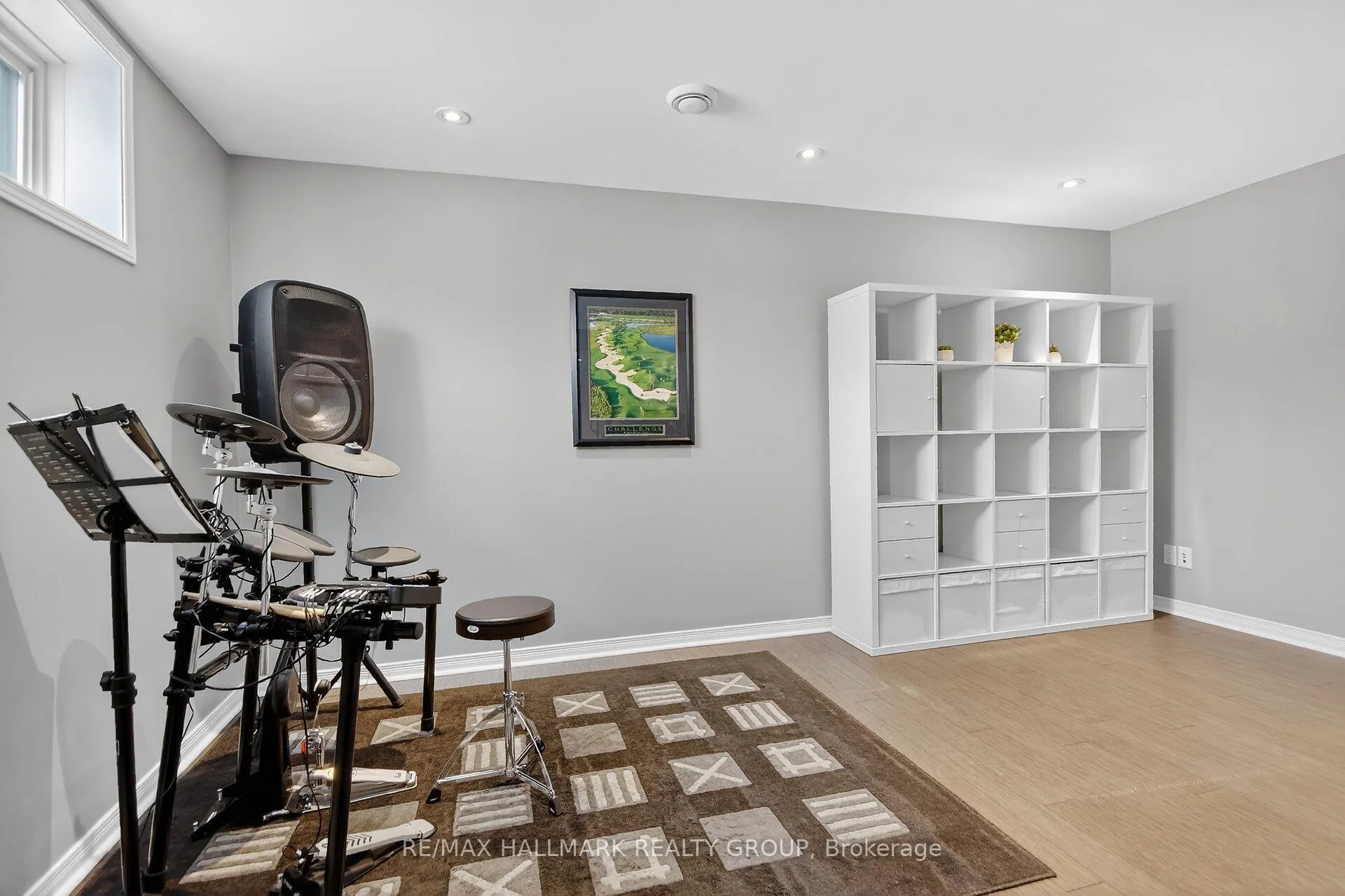 Photo 26 of 355 West Ridge Drive, Ottawa, Stittsville (South) — HOMEH