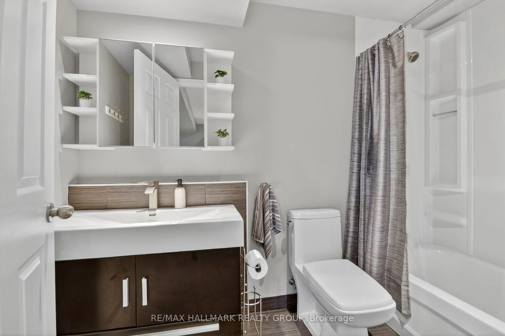 Photo 29 of 355 West Ridge Drive, Ottawa, Stittsville (South) — HOMEH