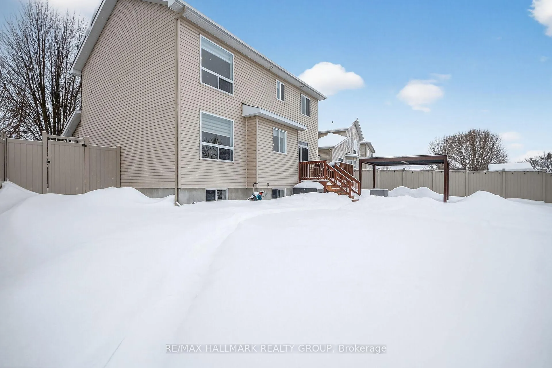 Photo 32 of 355 West Ridge Drive, Ottawa, Stittsville (South) — HOMEH