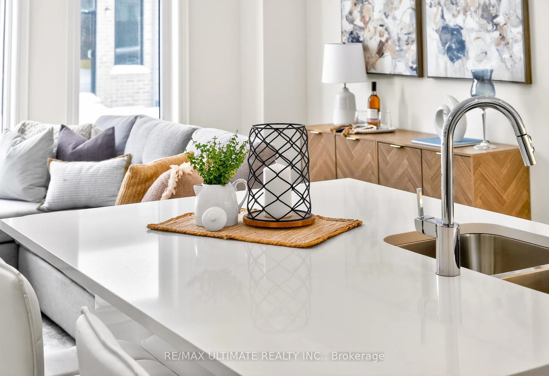 Photo 11 of 12 Singhampton Road, Vaughan, Kleinburg — HOMEH