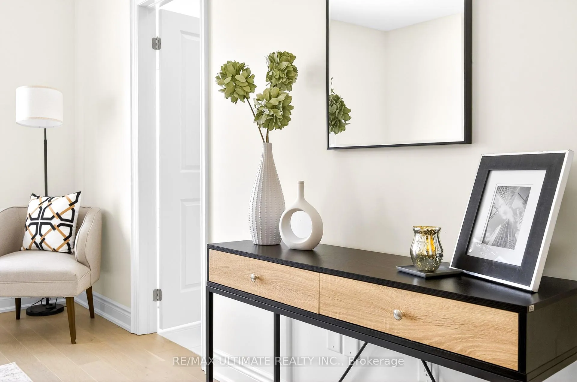 Photo 33 of 12 Singhampton Road, Vaughan, Kleinburg — HOMEH